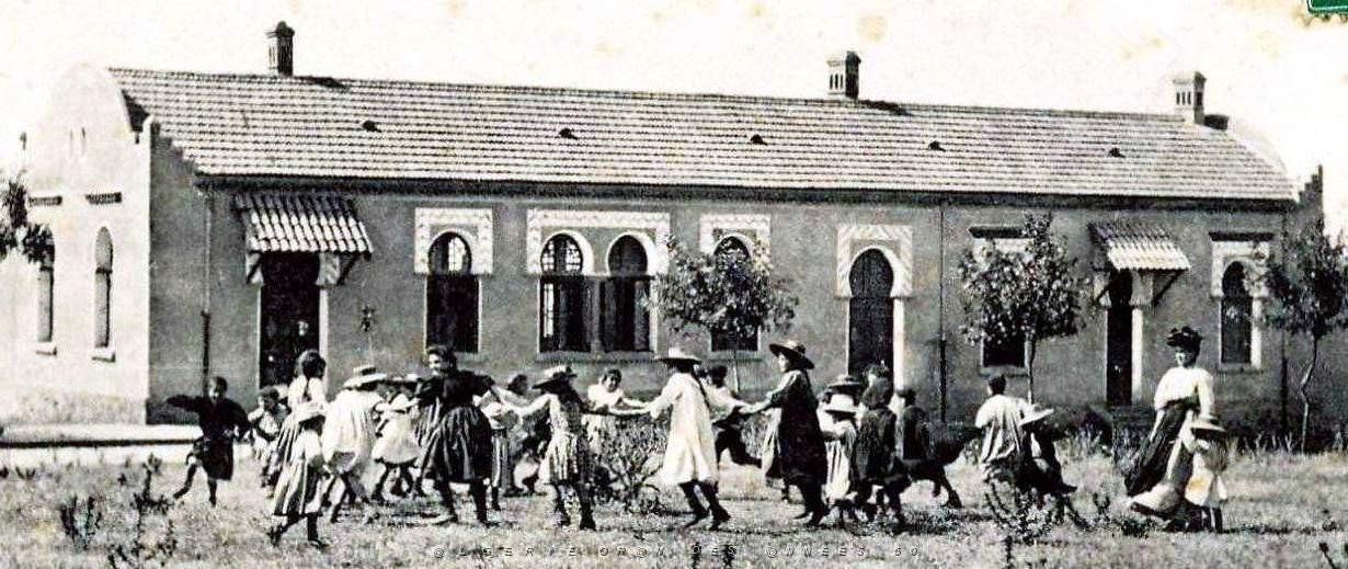 2185- Voltaire - Ecoles2 - 1910.jpg